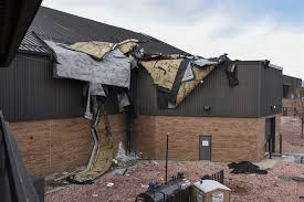 Commercial insurance for roof blown off, business insurance deductibles in % beware